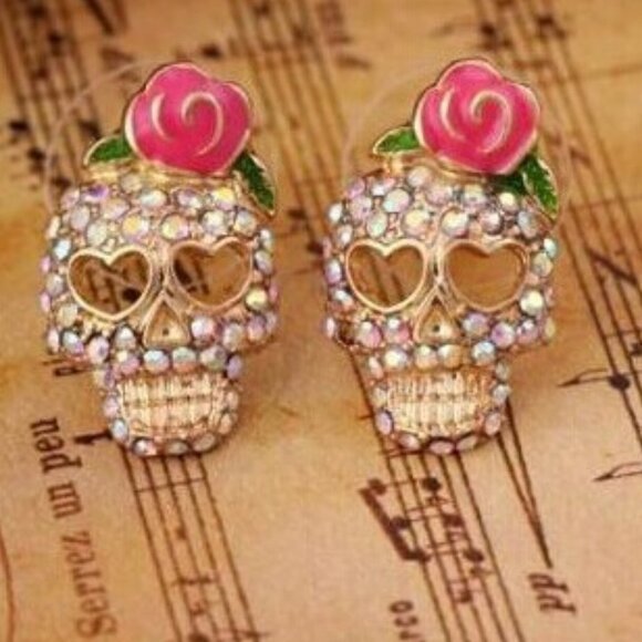 Skull Stud Earrings - Picture 4 of 4